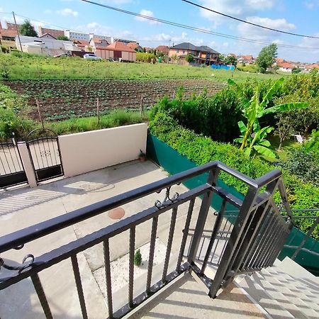 A1 - Airport Belgrade Apartment Екстер'єр фото