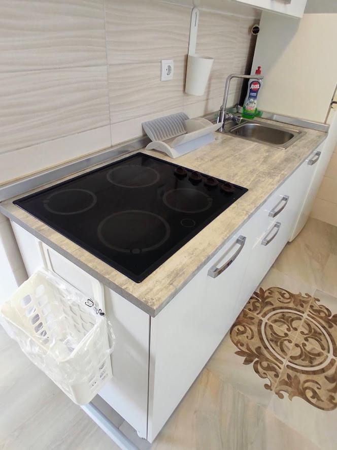 A1 - Airport Belgrade Apartment Екстер'єр фото