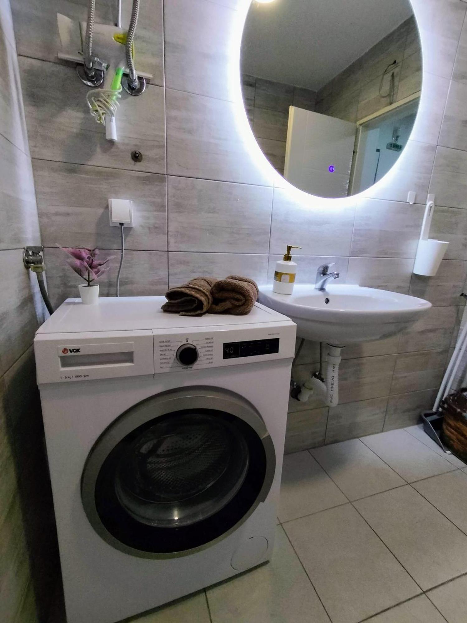 A1 - Airport Belgrade Apartment Екстер'єр фото