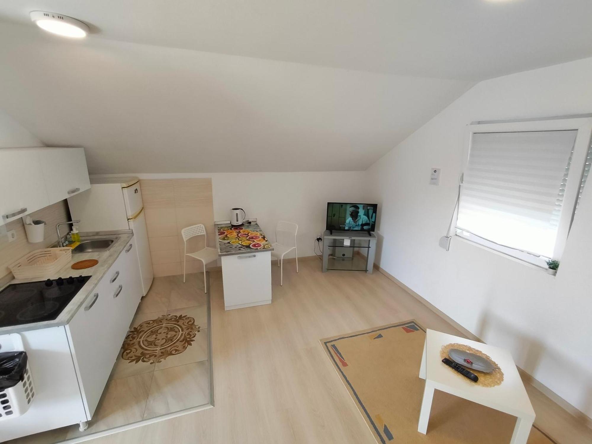A1 - Airport Belgrade Apartment Екстер'єр фото