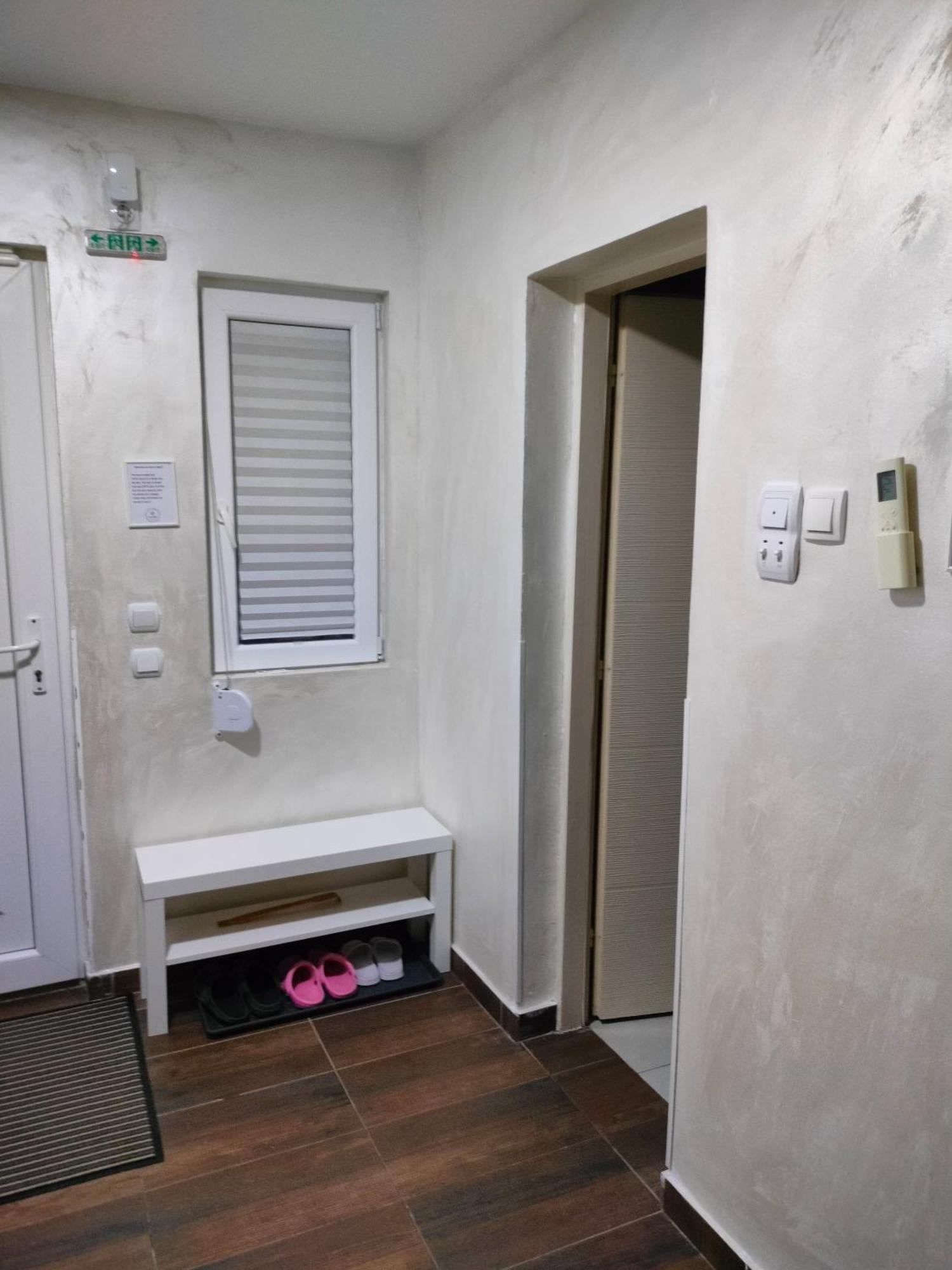 A1 - Airport Belgrade Apartment Екстер'єр фото