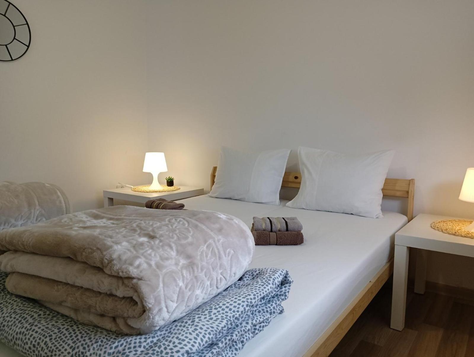 A1 - Airport Belgrade Apartment Екстер'єр фото
