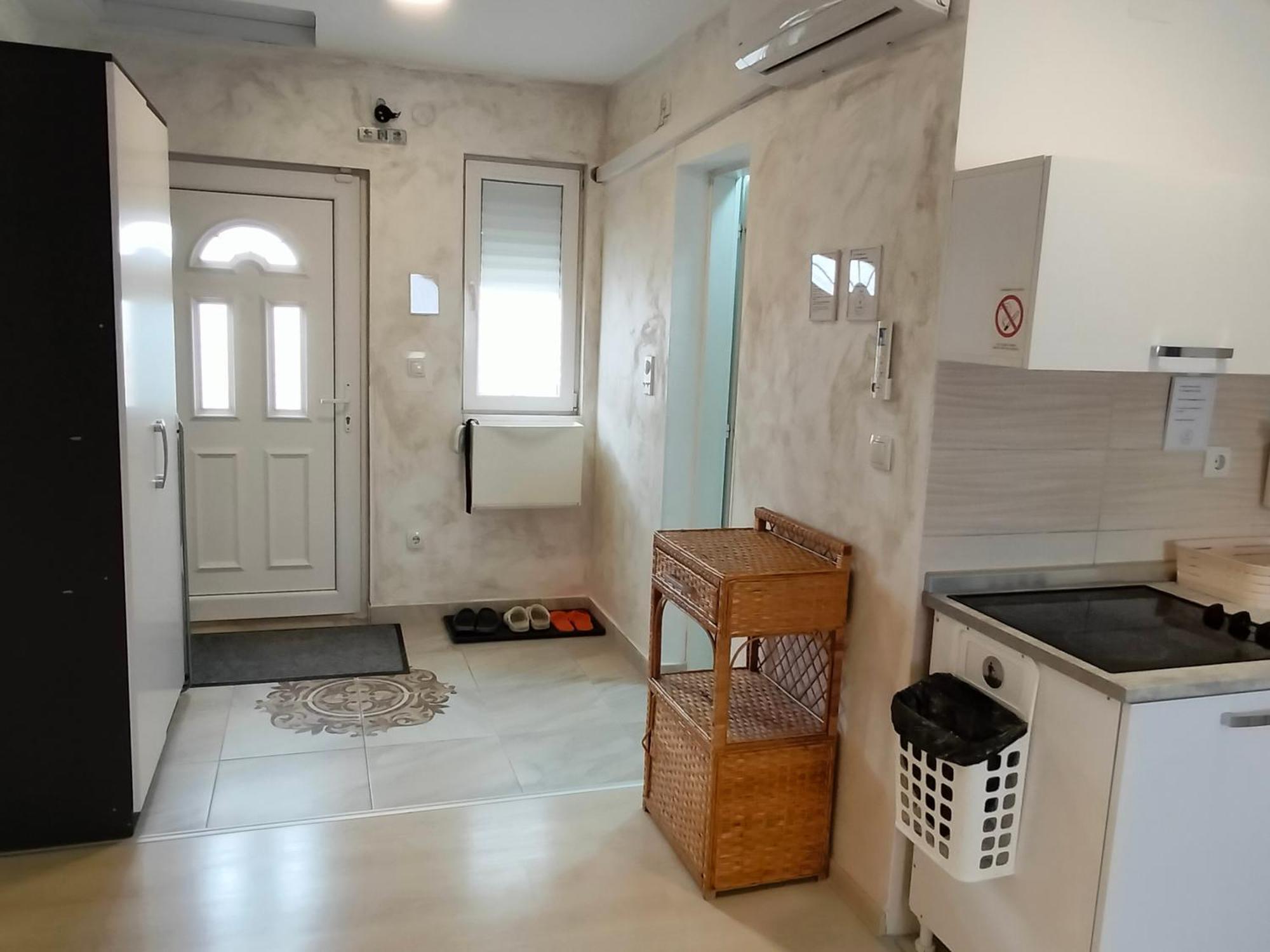 A1 - Airport Belgrade Apartment Екстер'єр фото